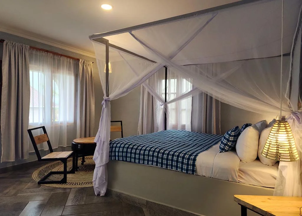 Ngorongoro lodge room